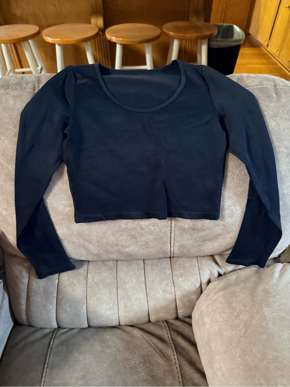 Black Long-Sleeve Scoop Neck Crop Top — Women's